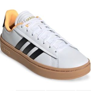 Gently worn Addidas Courtside Sneaker. Great condition. Super comfortable!